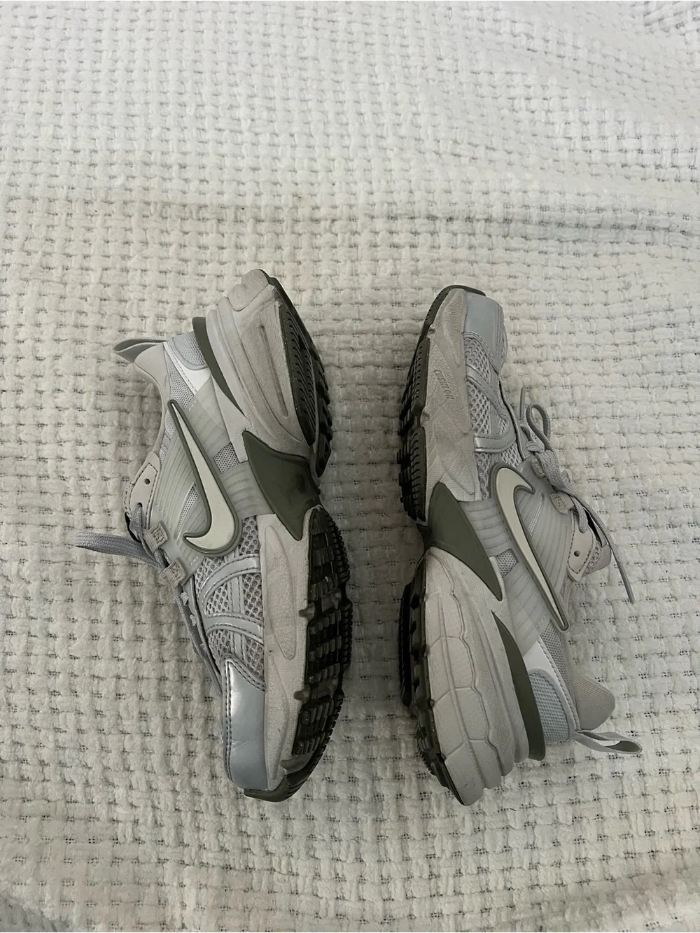 Nike Women’s V2K Run Shoes size 6